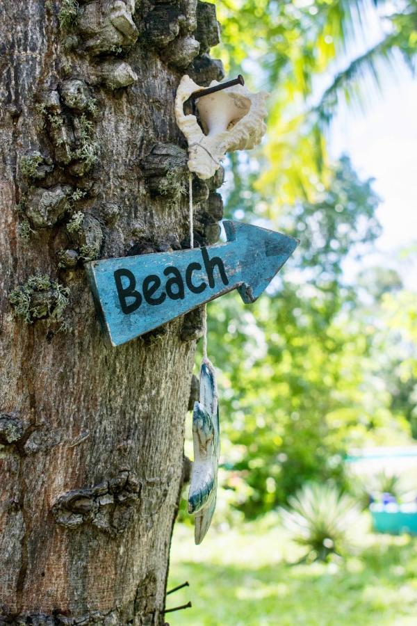 Hotel Footprints House Playa de Diani Exterior foto